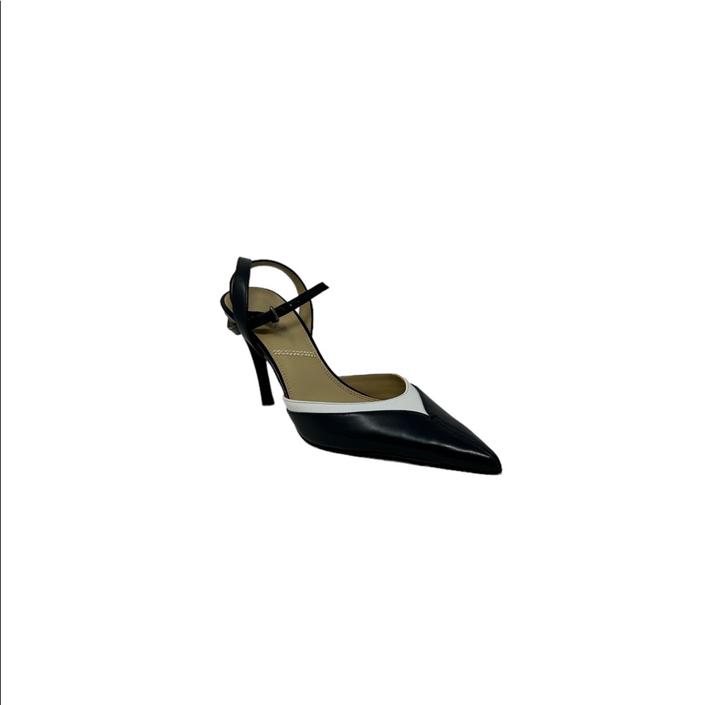 Tahari Pointed Toe Heels